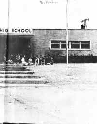 CHS1970-03.jpg (3997342 bytes)